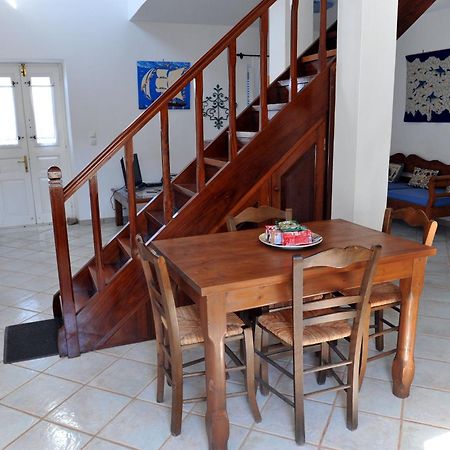Hydra Erato Villa Bilik gambar